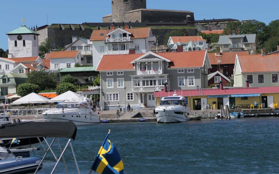 Glad sommar! – Vi önskar er alla en underbar sommar och var rädda om er.